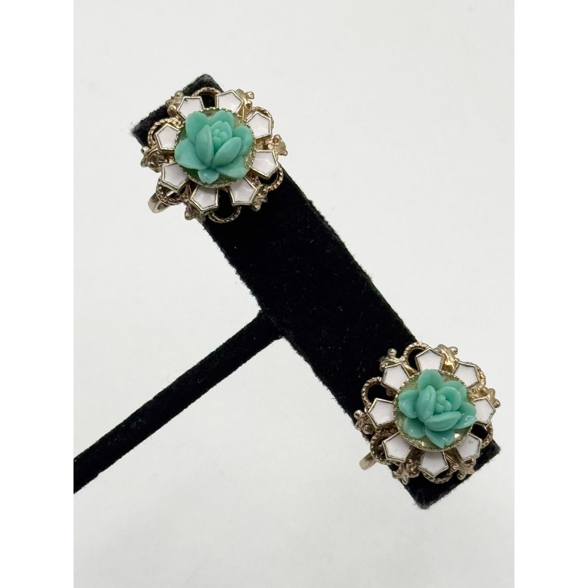 Vintage Vintage blue celluloid flower enamel filigree earrings Size ONE SIZE - 5 Thumbnail