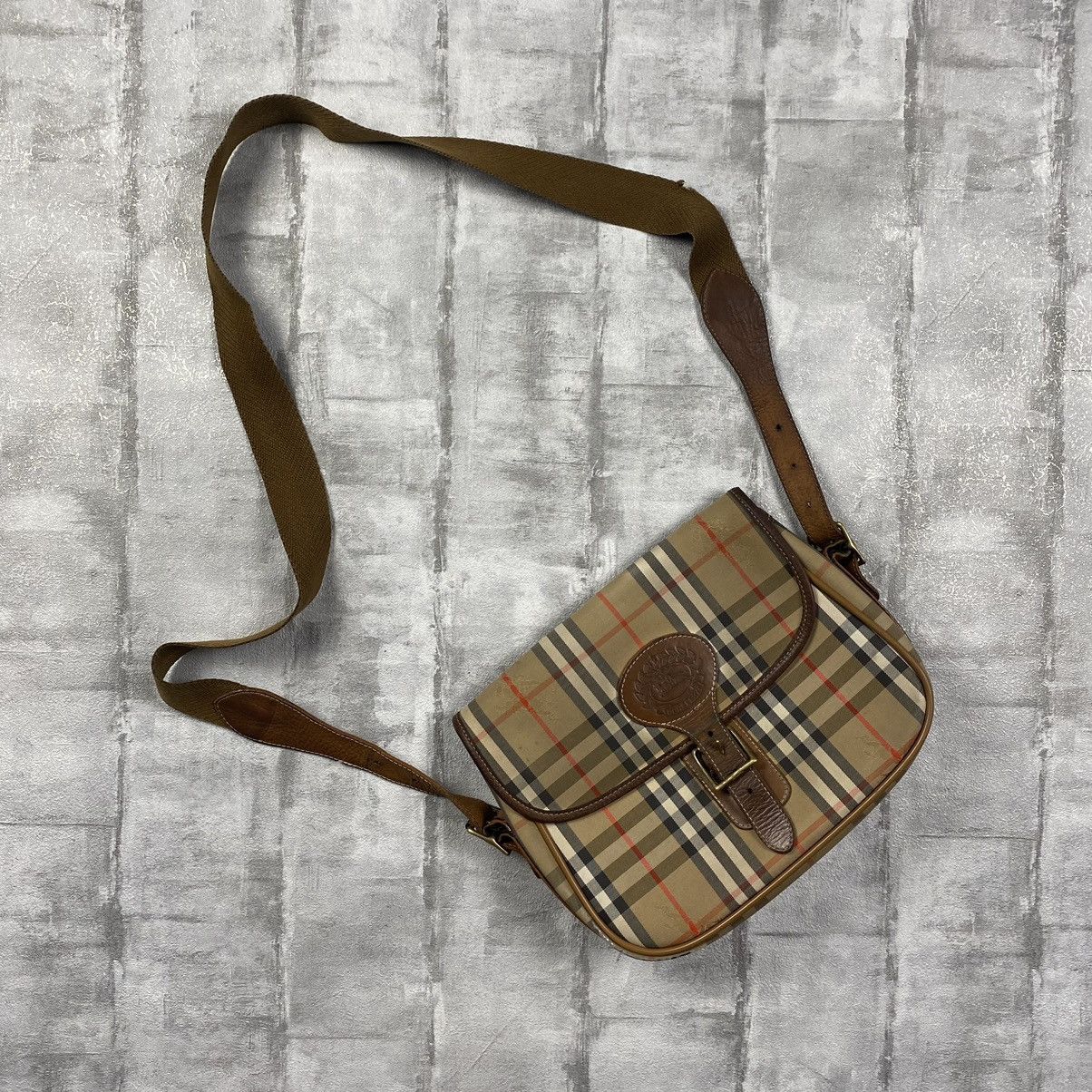 Vintage Burberry Crossbody bag on sale