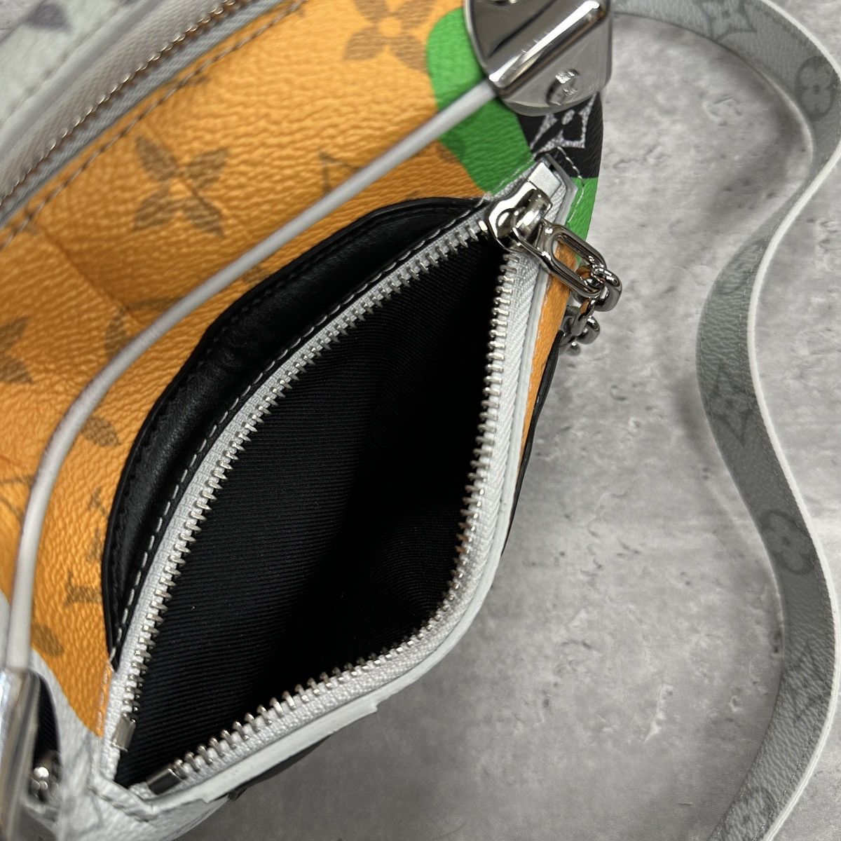 Louis Vuitton Louis Vuitton LV Kid Super Mini Soft Trunk Eye Monogram Size ONE SIZE - 14 Thumbnail
