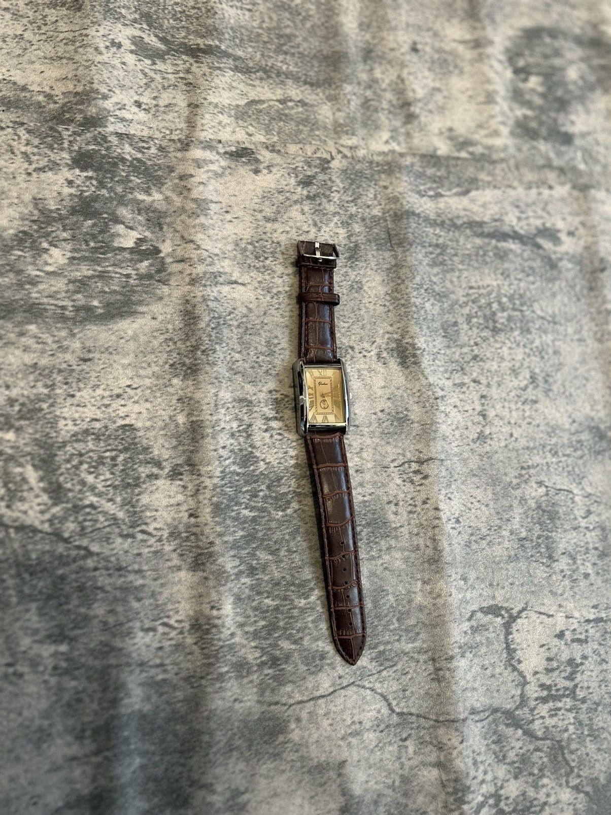 Vintage Vintage 90s vintage quiet luxury brown leather gold watch Size ONE SIZE - 3 Thumbnail