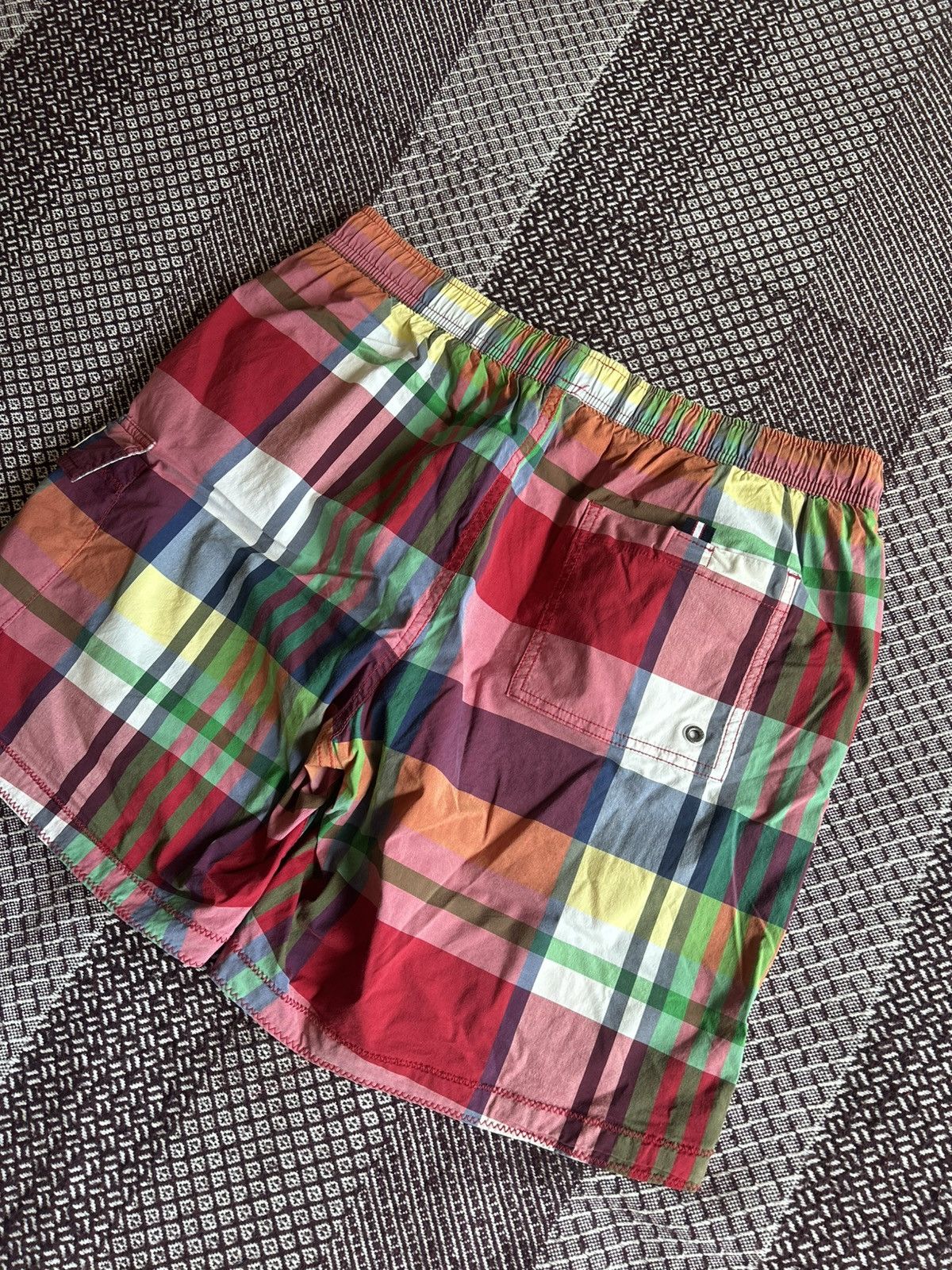 Tommy Hilfiger Vintage Tommy Hilfiger Swim Shorts Multicoloured Size M Size US 34 / EU 50 - 8 Thumbnail