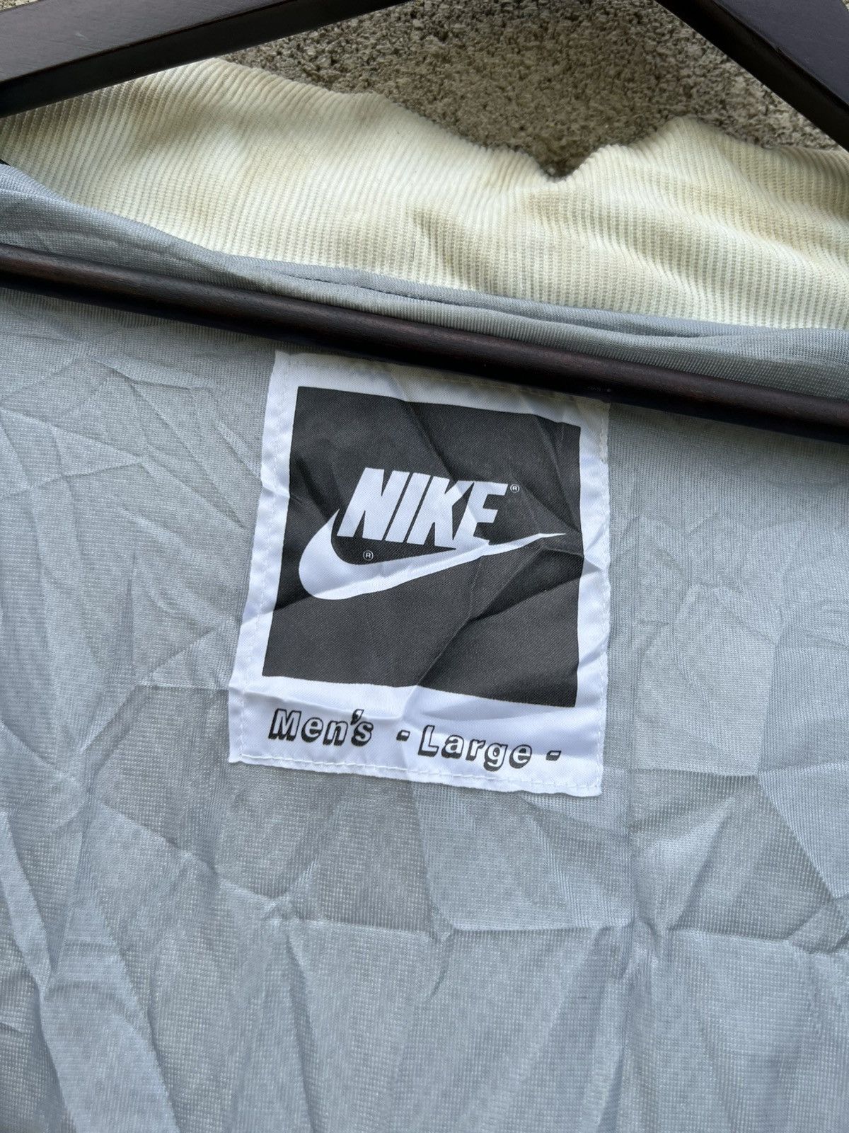 Nike Nike Windbreaker with Hooded Size US L / EU 52-54 / 3 - 9 Thumbnail