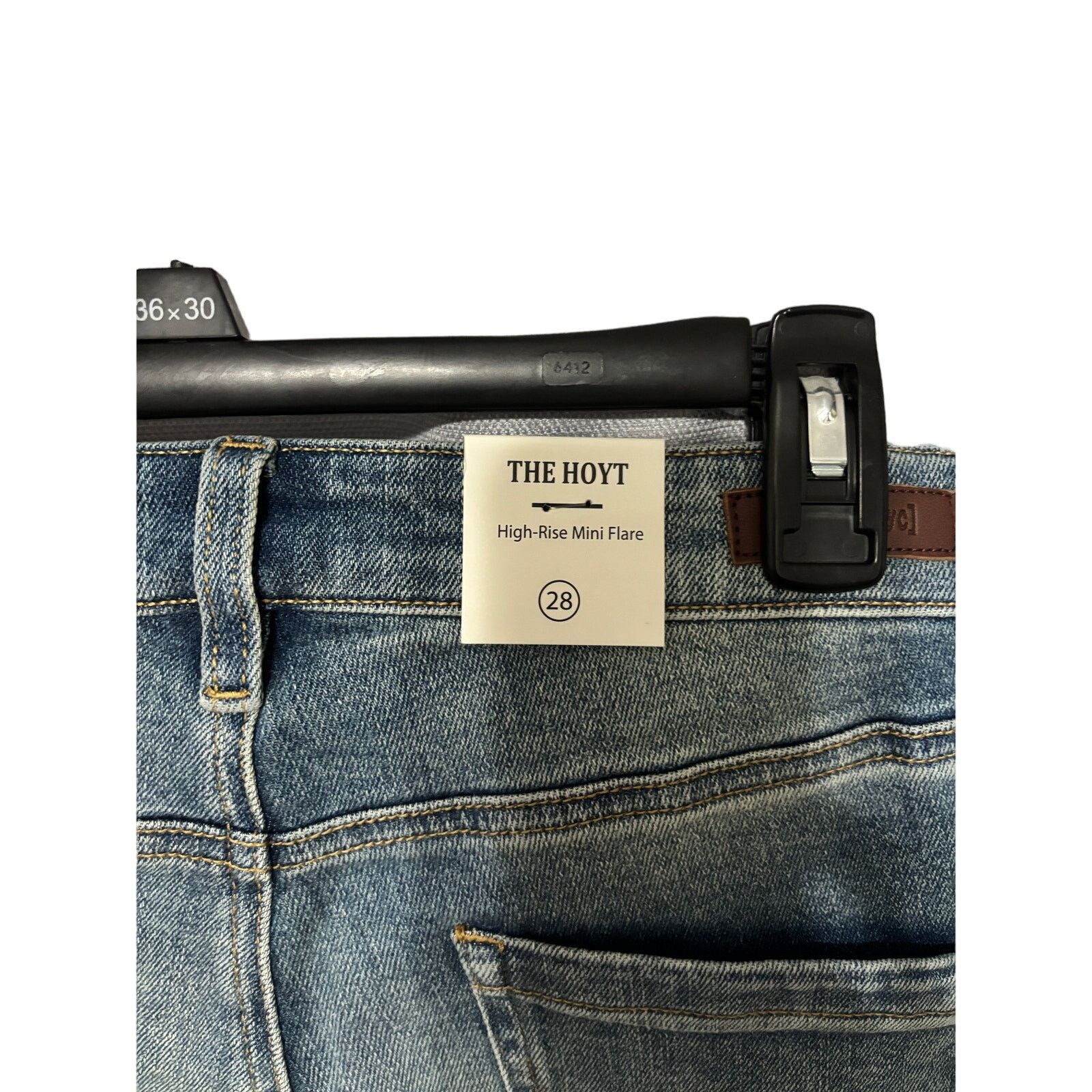 BLANKNYC $88-MSRP-BlankNYC "The Hoyt" High Rise Mini Flare- sz 28-NWT Size 28" / US 6 / IT 42 - 7 Thumbnail