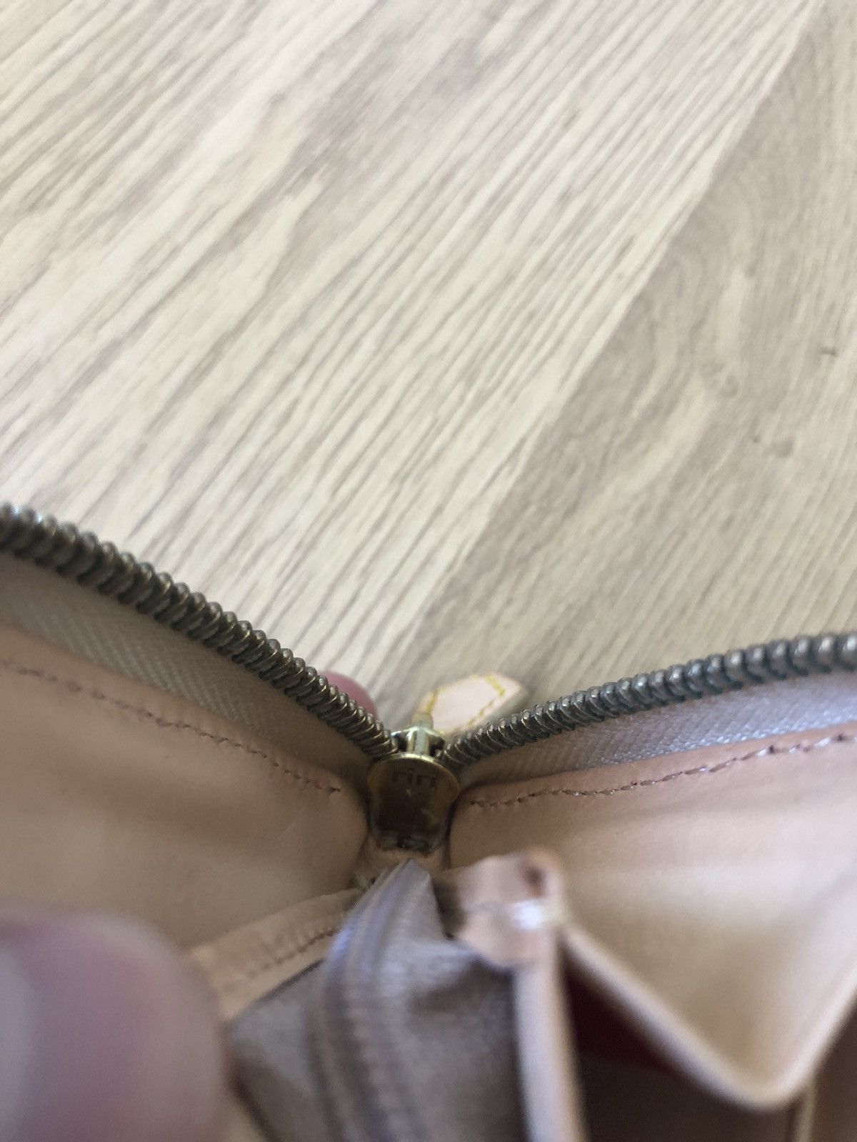 Dooney & Bourke Dooney & Bourke Zip Walllet Size ONE SIZE - 6 Thumbnail