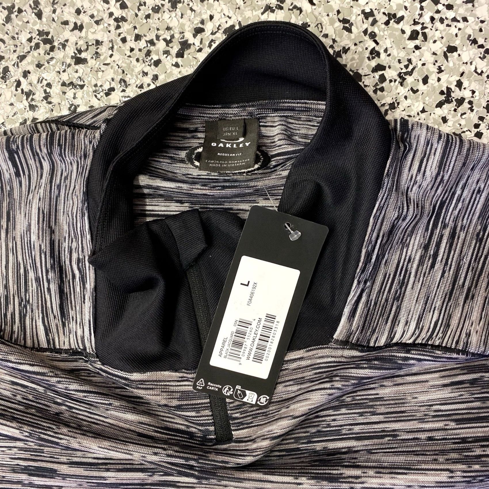 Oakley Oakley Pullover Top L Mens Black Lightweight New With Tags Activewear Shirt Size US L / EU 52-54 / 3 - 4 Thumbnail