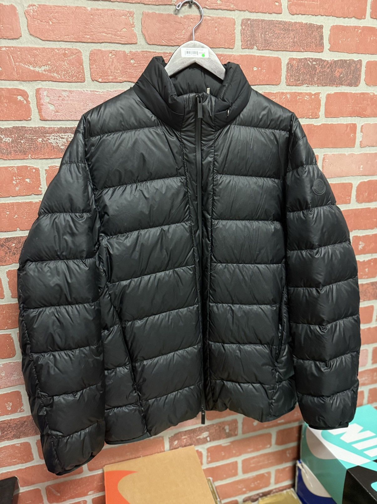 Moncler Moncler Down Jacket Size 5 Pre Owned Clean Size US L / EU 52-54 / 3 - 5 Thumbnail