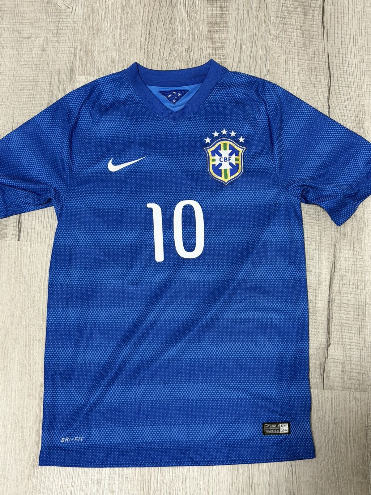 Nike Authentic Neymar Brazil Jersey Size US S / EU 44-46 / 1 - 1 Thumbnail
