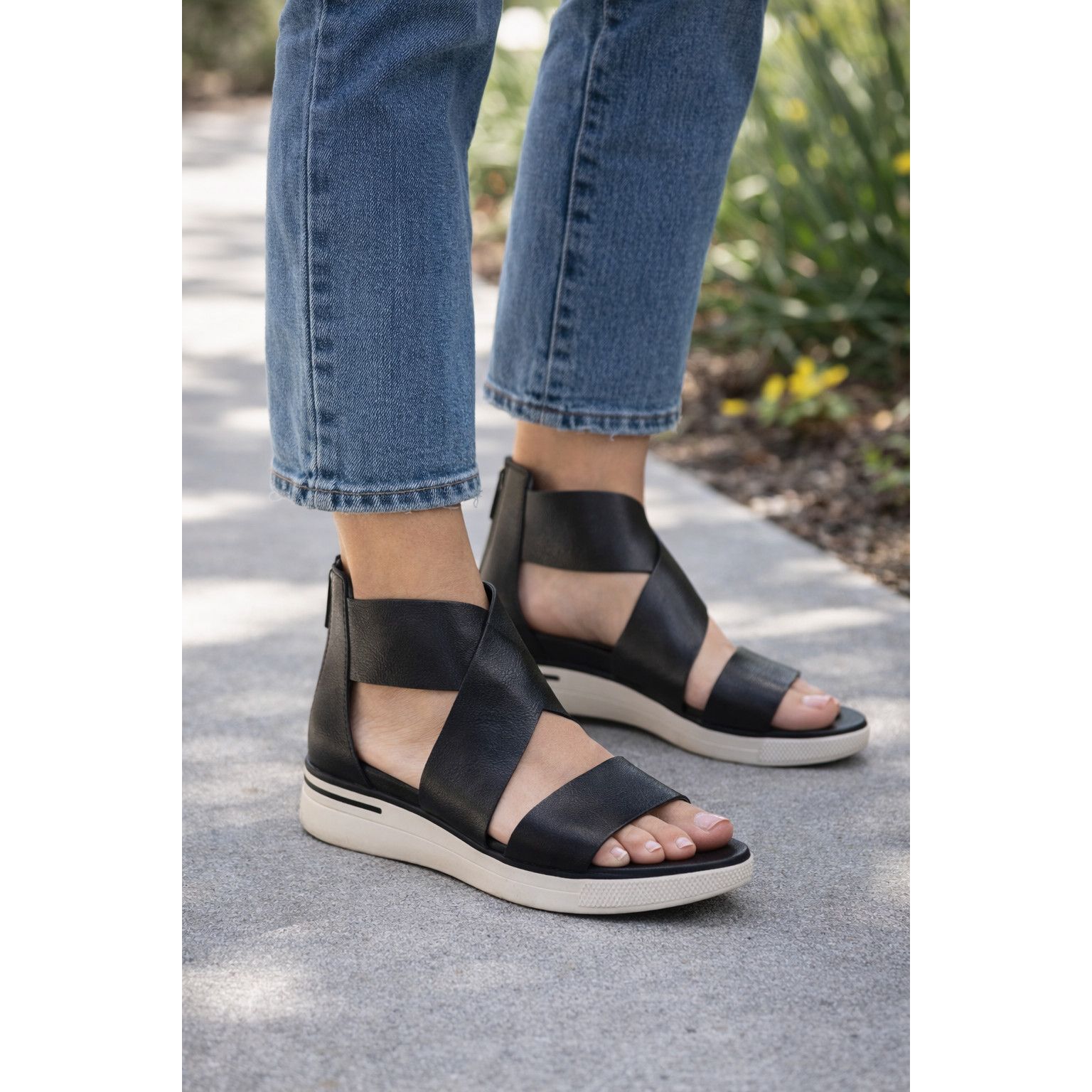 Eileen Fisher Eileen Fisher Leather Sandals – Women’s Size 7.5 w/dust bag Size US 7.5 / IT 37.5 - 1 Thumbnail
