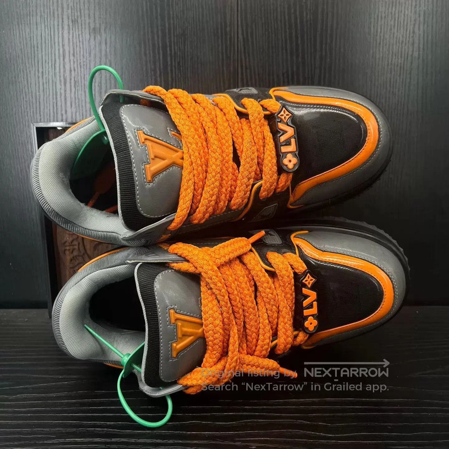 Louis Vuitton Gray Lowtop Sneakers with Orange Accents Size 8. Size US 8 / EU 41 - 5 Thumbnail