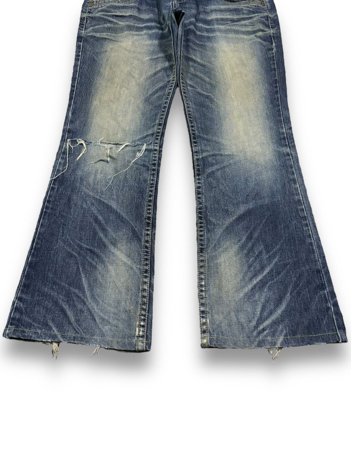 Beauty Beast Vintage Lolita x Beast Studded Flare Distressed Punk Jeans Size US 35 - 8 Thumbnail