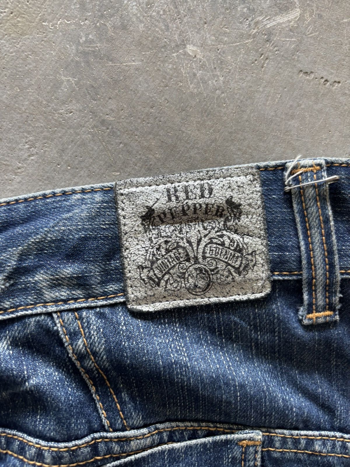 If Six Was Nine SICK FLARE RED PEPPER JEANS DISTRESSED JAPANESE PUNK GOTH Size US 31 - 18 Thumbnail