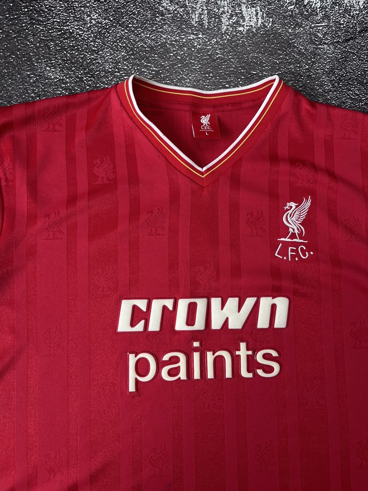 Vintage 1982-85 Liverpool F.L.C. Crown Paints shirt Jersey football Size US L / EU 52-54 / 3 - 3 Thumbnail