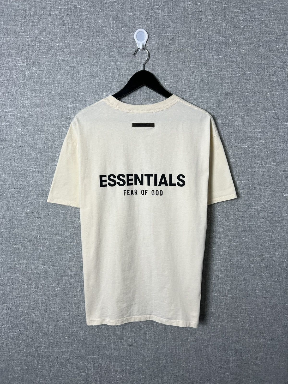 Fear of God FEAR OF GOD Essentials Back Big Logo Tee FOG Beige T-Shirt Size US M / EU 48-50 / 2 - 1 Thumbnail