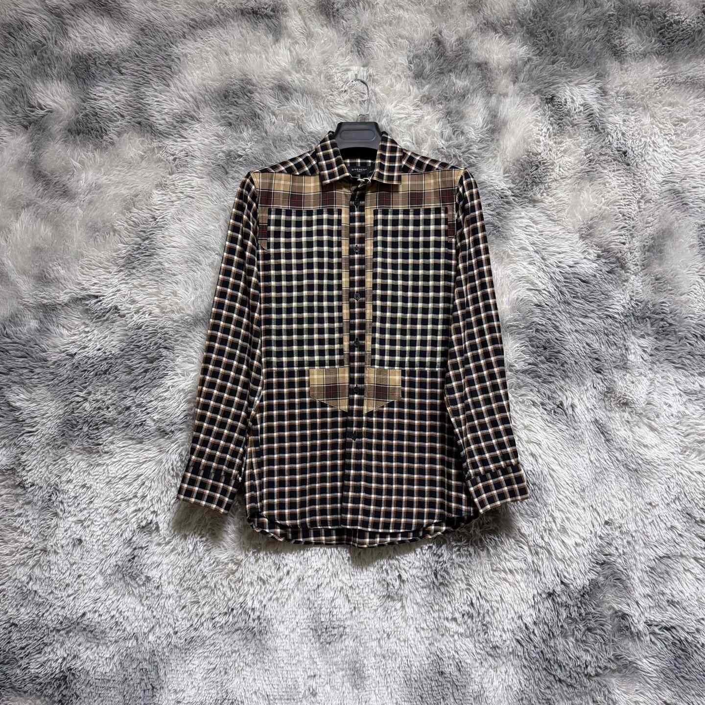 Givenchy Givenchy Shirt Casual Short Sleeve Size US S / EU 44-46 / 1 - 1 Thumbnail