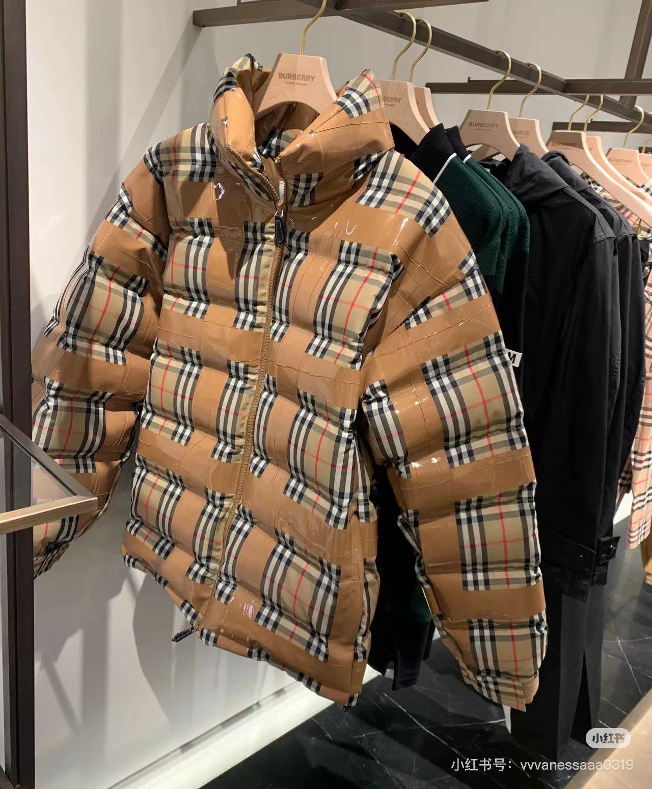 Burberry Burberry Plaid Puffer Jacket for Winter Size US L / EU 52-54 / 3 - 1 Thumbnail