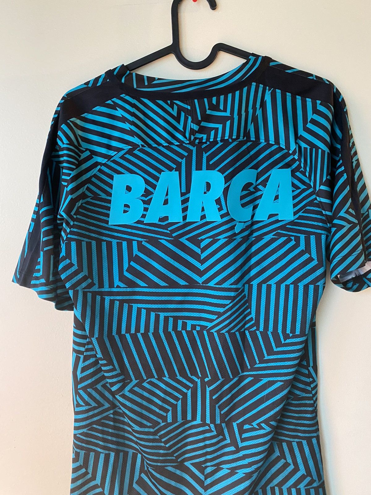 Nike Barcelona 2016/17 Training Top Size US L / EU 52-54 / 3 - 4 Thumbnail