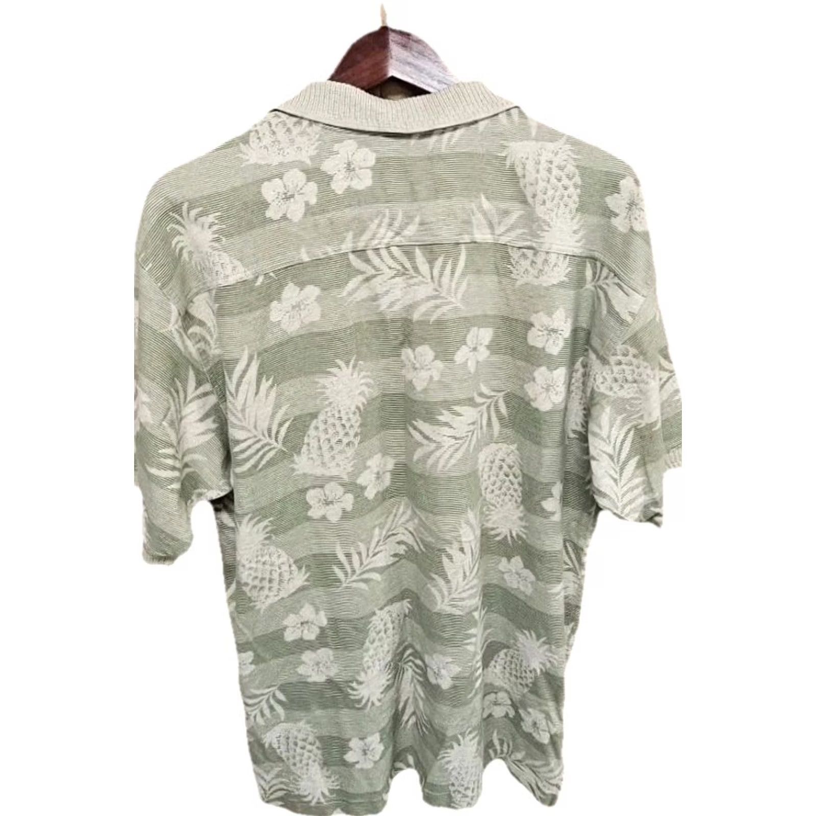 Tommy Bahama Tommy Bahama Shirt Tropical Pineapple Palm Leaves Green Medium Short Sleeve Button-Up Collared Knit Cotton Size US M / EU 48-50 / 2 - 6 Thumbnail