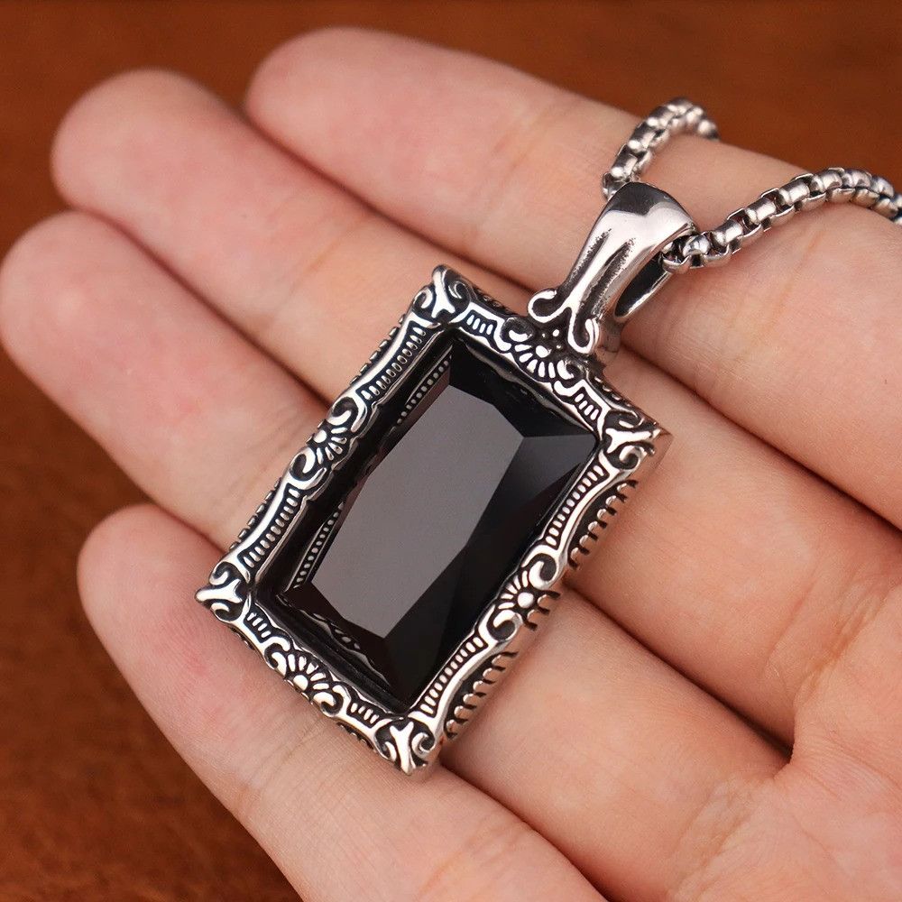 Jewelry Black Gemstone Necklace Size ONE SIZE - 1 Thumbnail