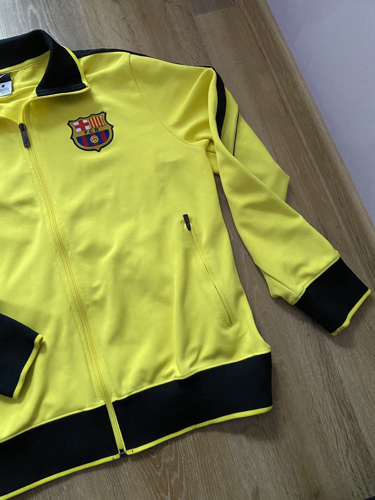 Nike 2010-11 FC Barcelona Home Track Jacket (L) Size US L / EU 52-54 / 3 - 3 Thumbnail