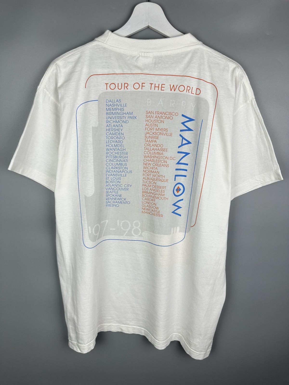 Band Tees 1997 Vintage Barry Manilow World Tour T Shirt Rock Metal 90s Size US L / EU 52-54 / 3 - 2 Thumbnail