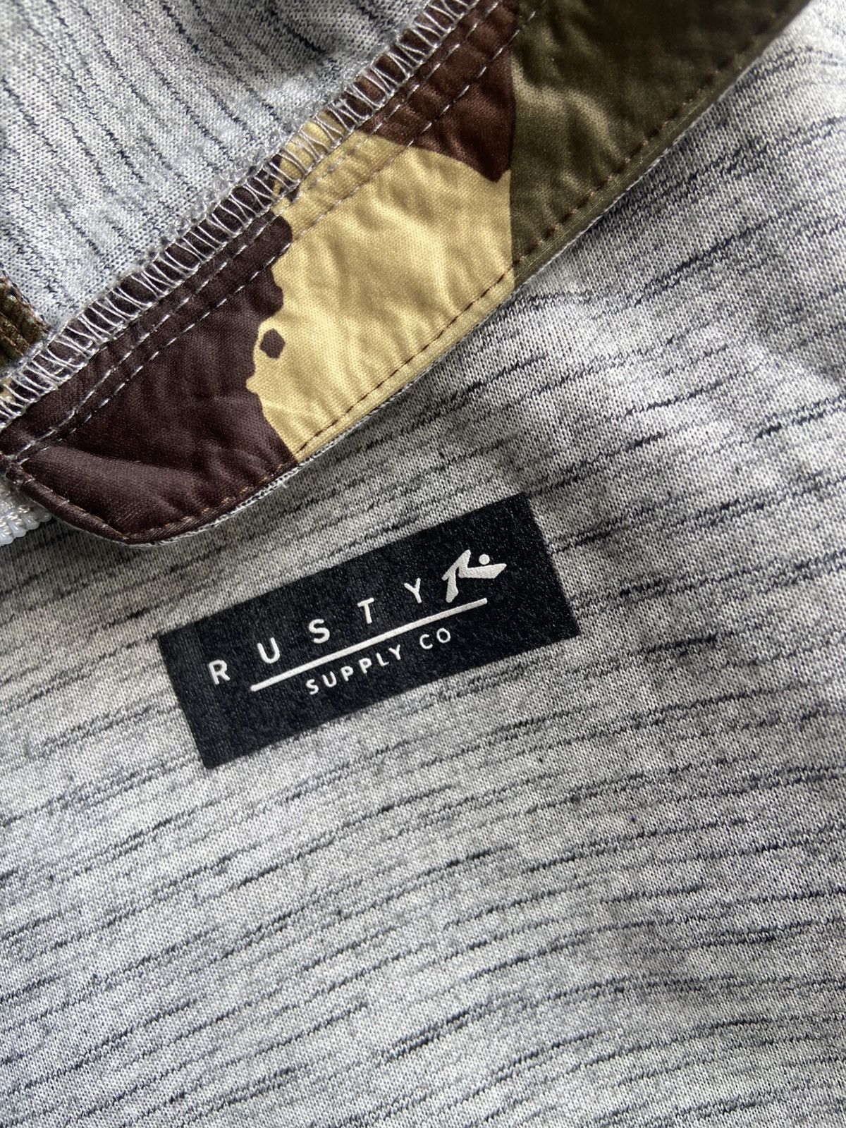 Rusty RUSTY CAMO CORPCORE STYLE SWEATER Size US M / EU 48-50 / 2 - 8 Thumbnail