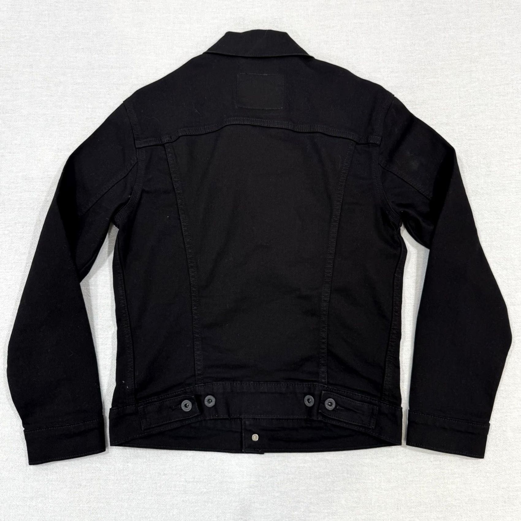 Levi's VINTAGE Levi’s Denim Trucker Jacket Men’s Size Small Retro Fit Casual Shirt Mens Black Denim Jacket Levi's Trucker Logo Pockets Size US S / EU 44-46 / 1 - 3 Thumbnail