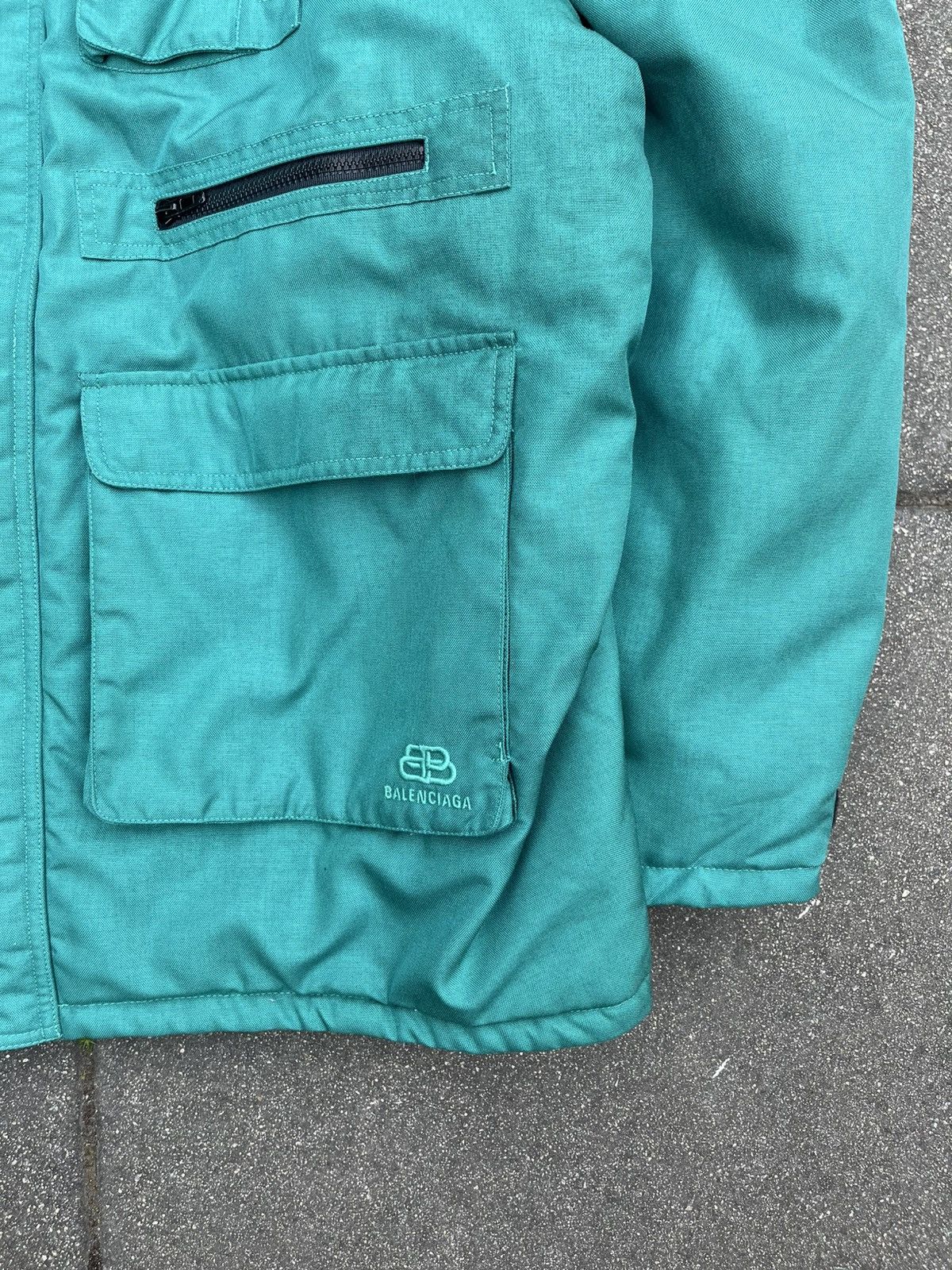 Balenciaga Balenciaga aw19 runway sample off shoulder swing cargo parka Size US XL / EU 56 / 4 - 3 Thumbnail