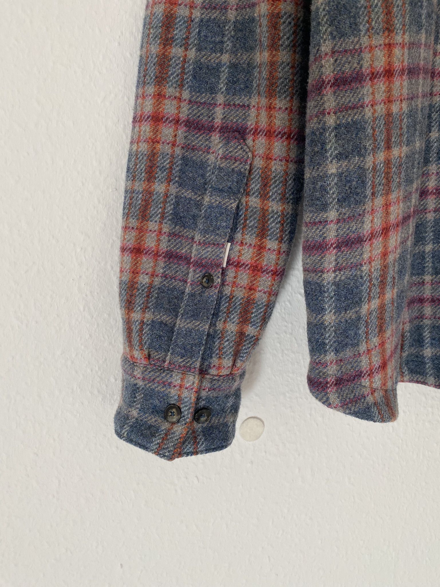 A Kind Of Guise 52/XL - 100% Virgin Wool Padded Overshirt Size US XL / EU 56 / 4 - 14 Thumbnail