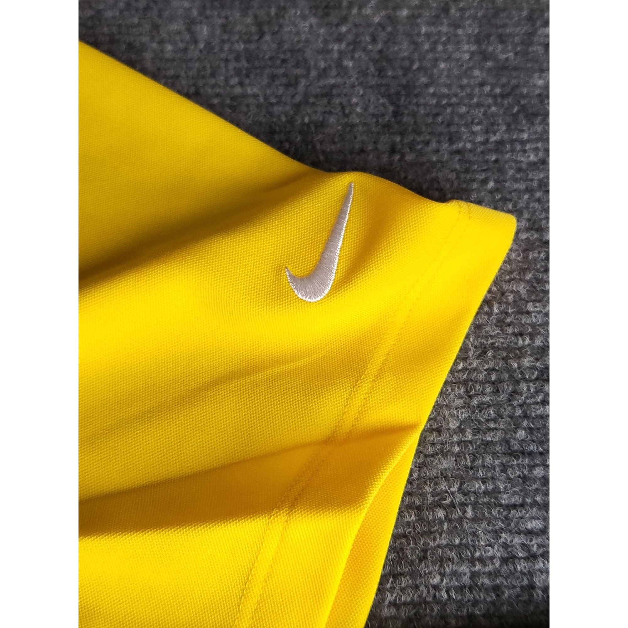 Nike Nike Golf Polo Shirt Men Sz L Yellow Sugar Mountain Embroide Size US L / EU 52-54 / 3 - 5 Thumbnail
