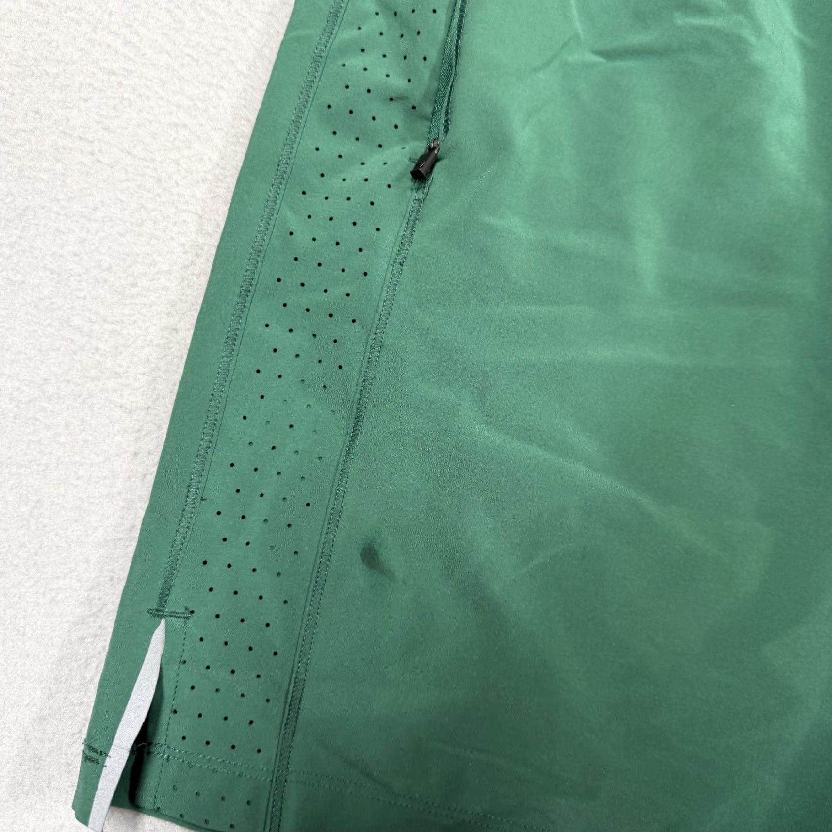 Vintage Mack Weldon Shorts Mens Large Green Athletic Zip Pockets Quick Dry 7" Inseam Size US 33 - 2 Thumbnail