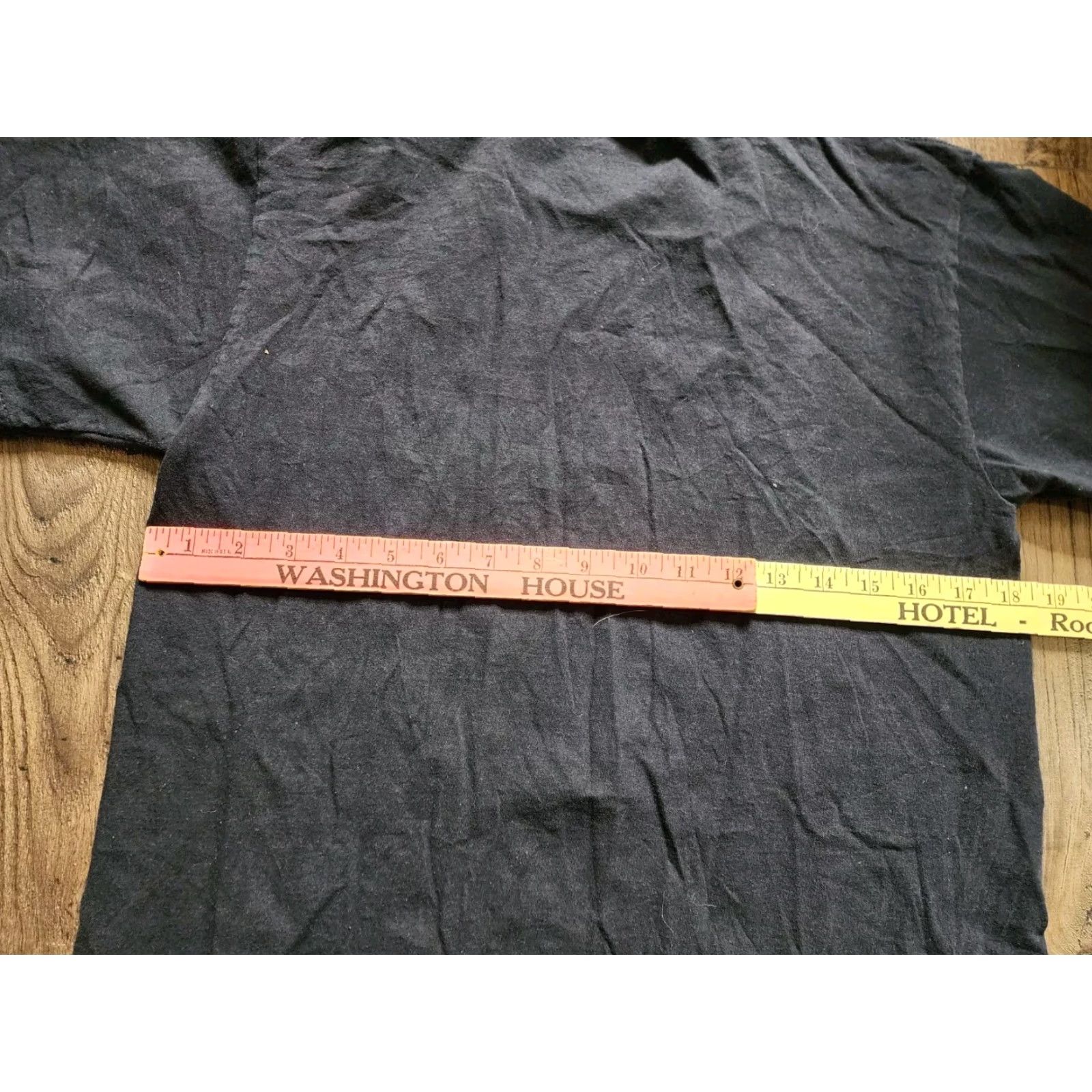 Fruit Of The Loom All That Remains T-Shirt Mens Medium Black Heavy Metal Rock Band Distressed Concert 2010s Size US M / EU 48-50 / 2 - 3 Thumbnail