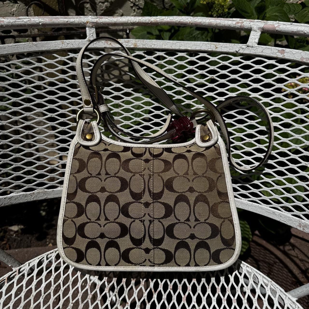Coach Vintage Coach White & Monogramed Crossbody Size ONE SIZE - 2 Thumbnail