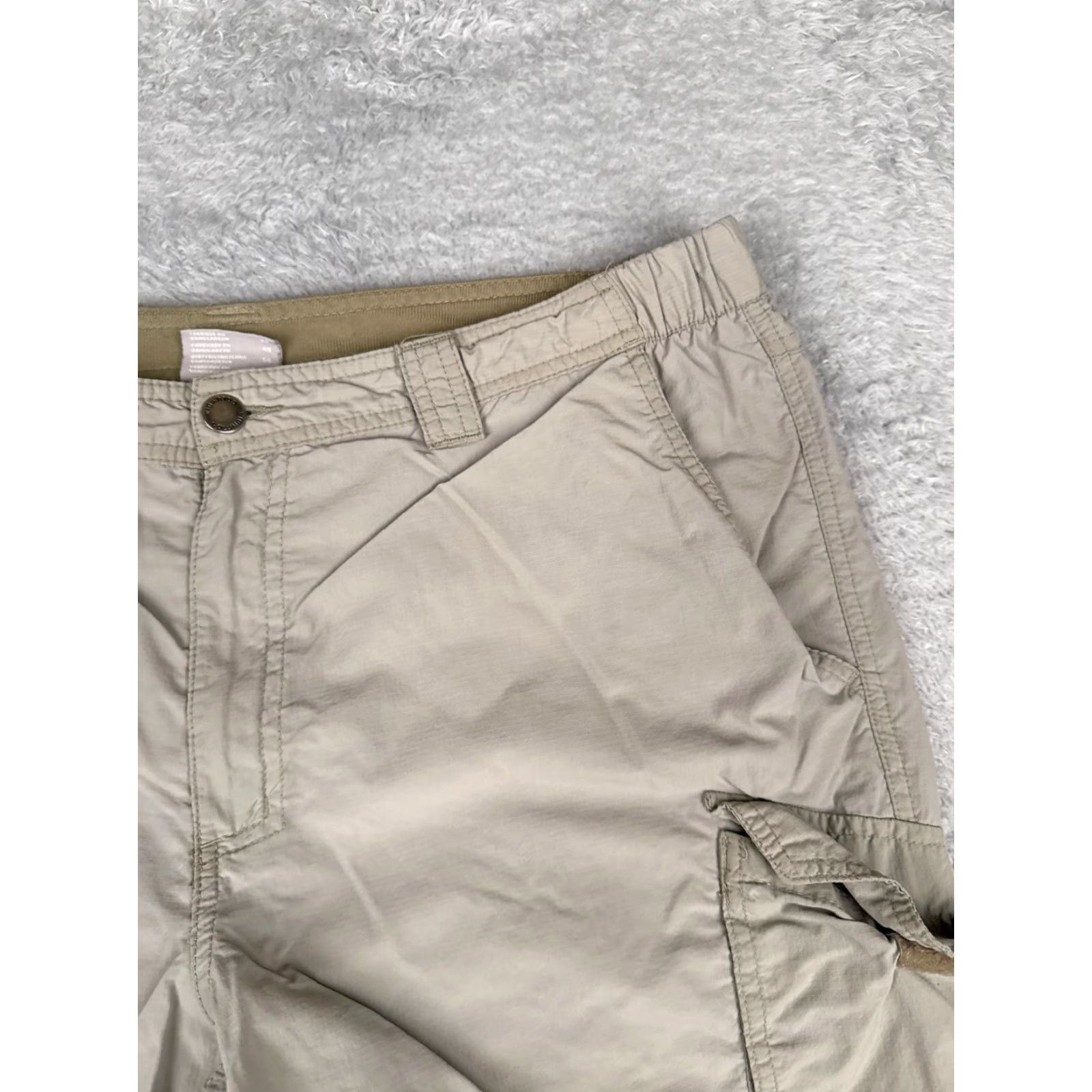 Vintage VINTAGE Columbia Cargo Shorts Men 38 Beige Nylon Hiking Regular Inseam 10in Pockets Mens Size US 38 / EU 54 - 5 Thumbnail