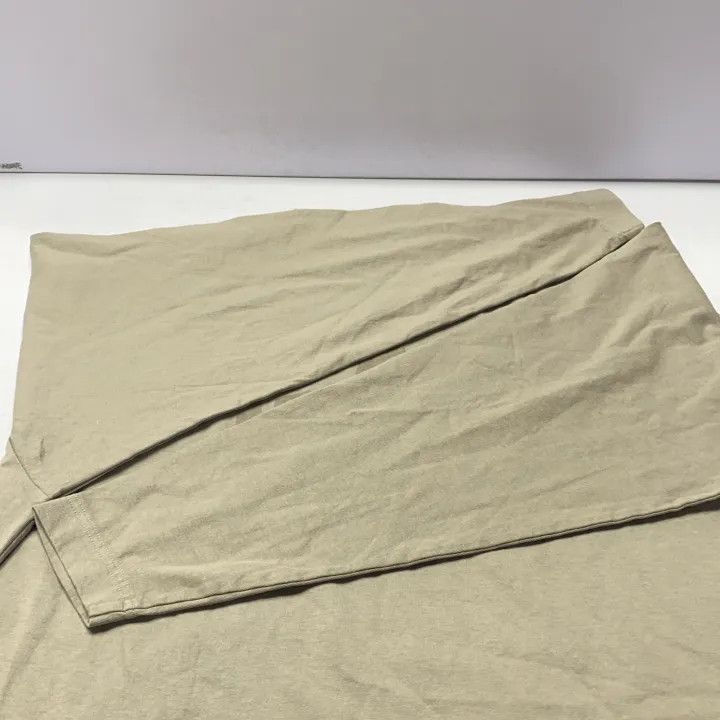 Balenciaga Balenciaga YEEZY x Gap x Balenciaga Long Sleeve TShirt -25 Size US L / EU 52-54 / 3 - 5 Thumbnail