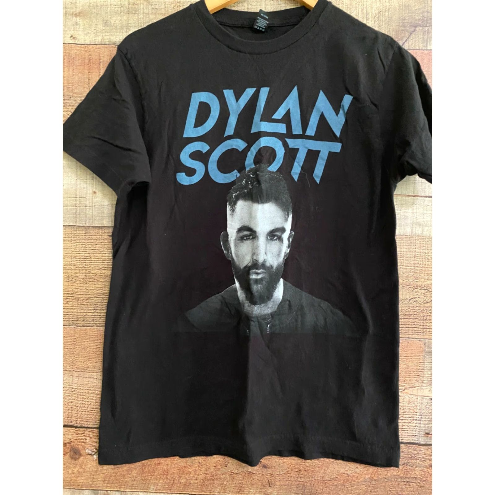 Tultex VINTAGE Dylan Scott Mens Med Tultex T Shirt EUC Nothing to do town 2019 tour Mens T-Shirt Black Short Sleeve Size US M / EU 48-50 / 2 - 2 Thumbnail