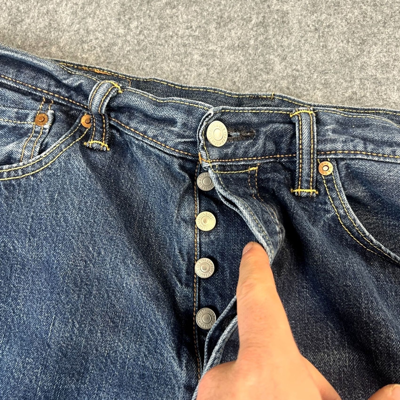 Levi's Levi's 501 Jeans Regular Straight 34 Dark Wash Blue Faded Button Fly Mens Vintage No N/A Size US 34 / EU 50 - 7 Thumbnail