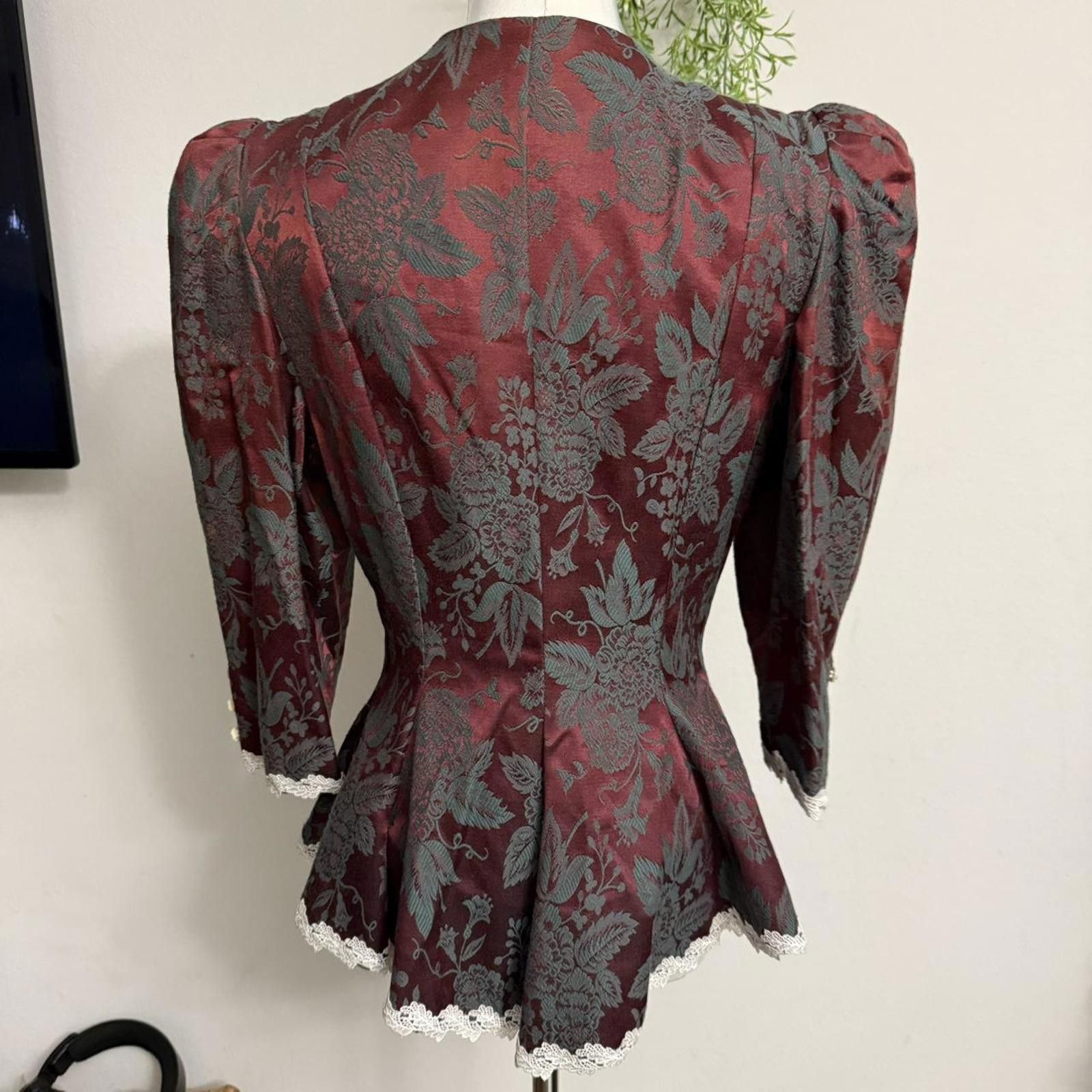 Designer Vintage Victorian Lace Floral Gothic Top Small Size S / US 4 / IT 40 - 2 Thumbnail