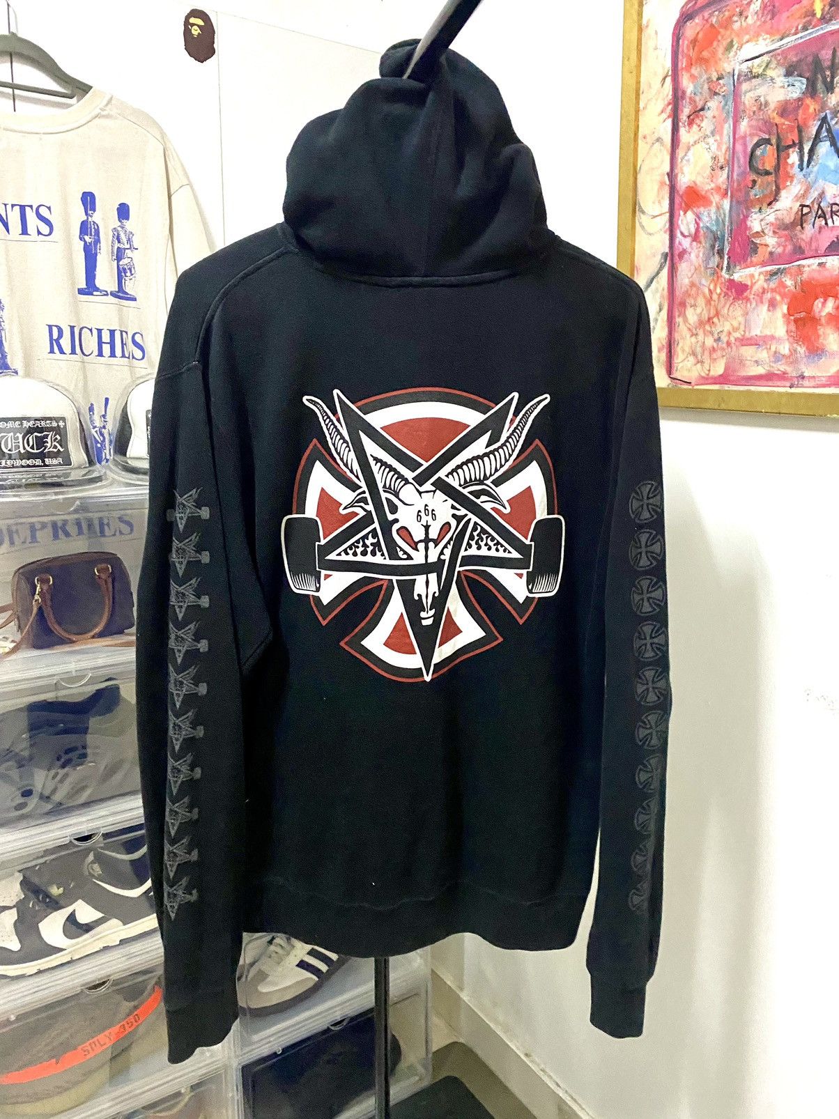 Independent x Thrasher Pentagram hoodie shirt