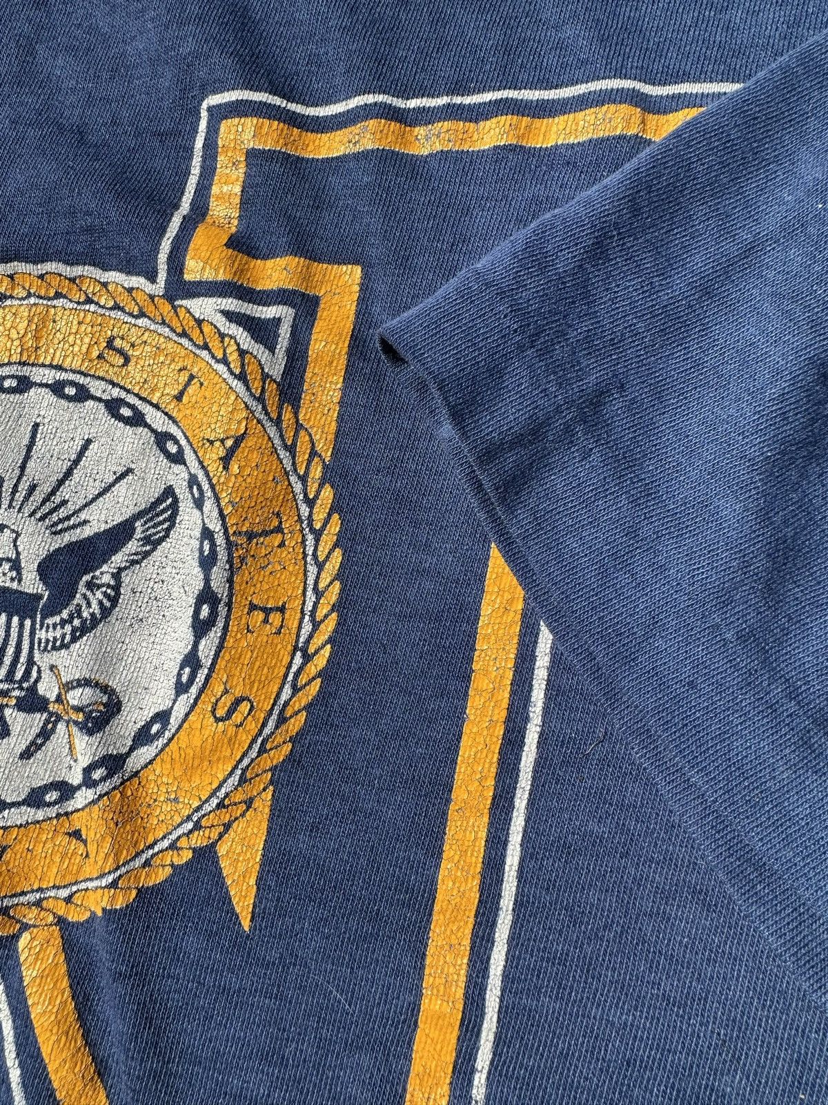 Vintage Crazy vintage 80s navy U.S. military single stitch tee Size US L / EU 52-54 / 3 - 2 Thumbnail