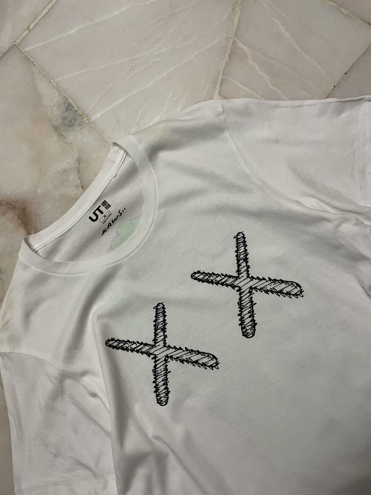 Kaws 💥Rare💥Uniqlo Kaws Rare Backhit Print Sick Bones Mega Print Size US M / EU 48-50 / 2 - 13 Thumbnail
