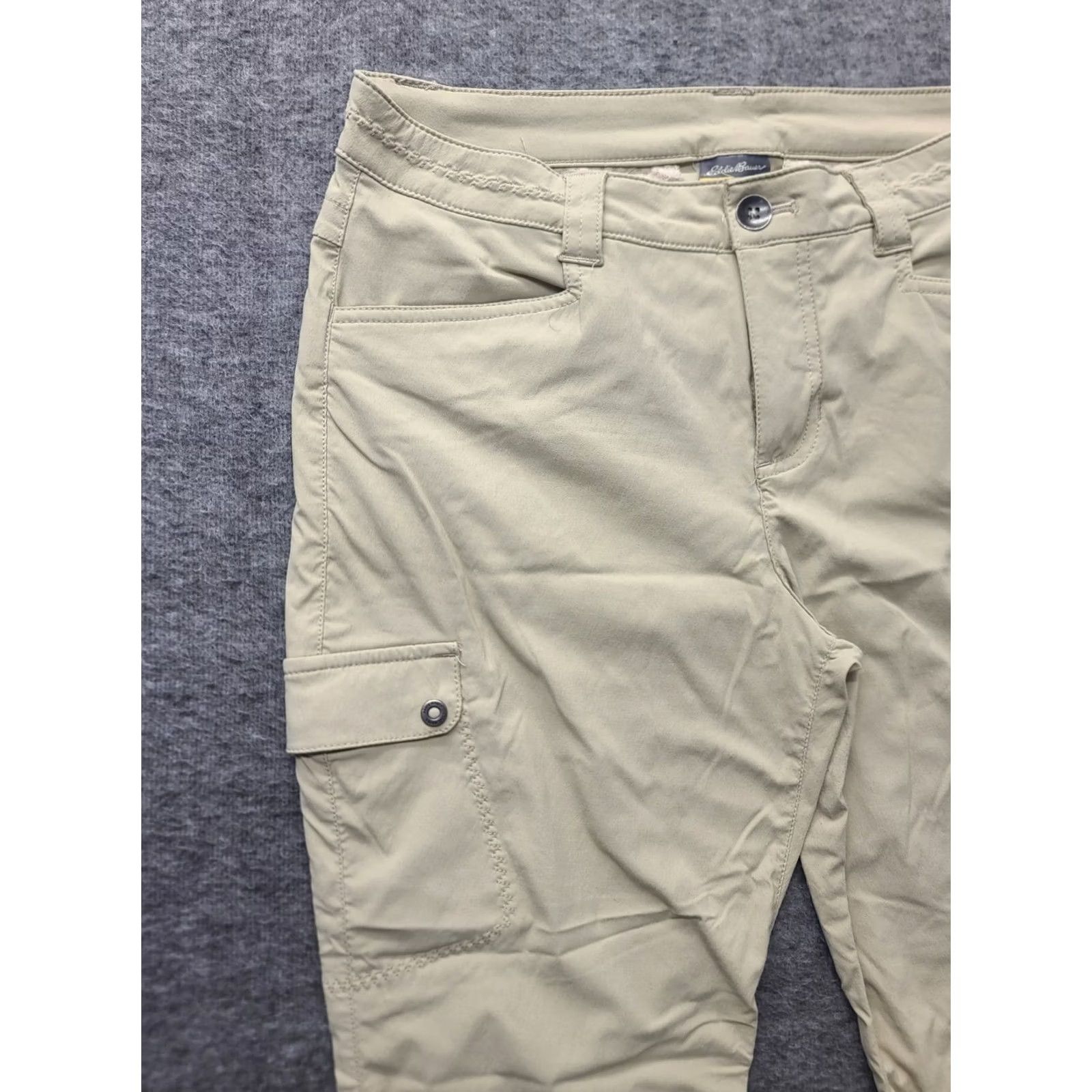 Eddie Bauer Eddie Bauer Travex Capris Womens 8 Capris Beige Nylon Moisture Wicking Pockets Travel Spring Summer Fall Casual Workwear Mens? Ladies? Size ONE SIZE - 7 Thumbnail