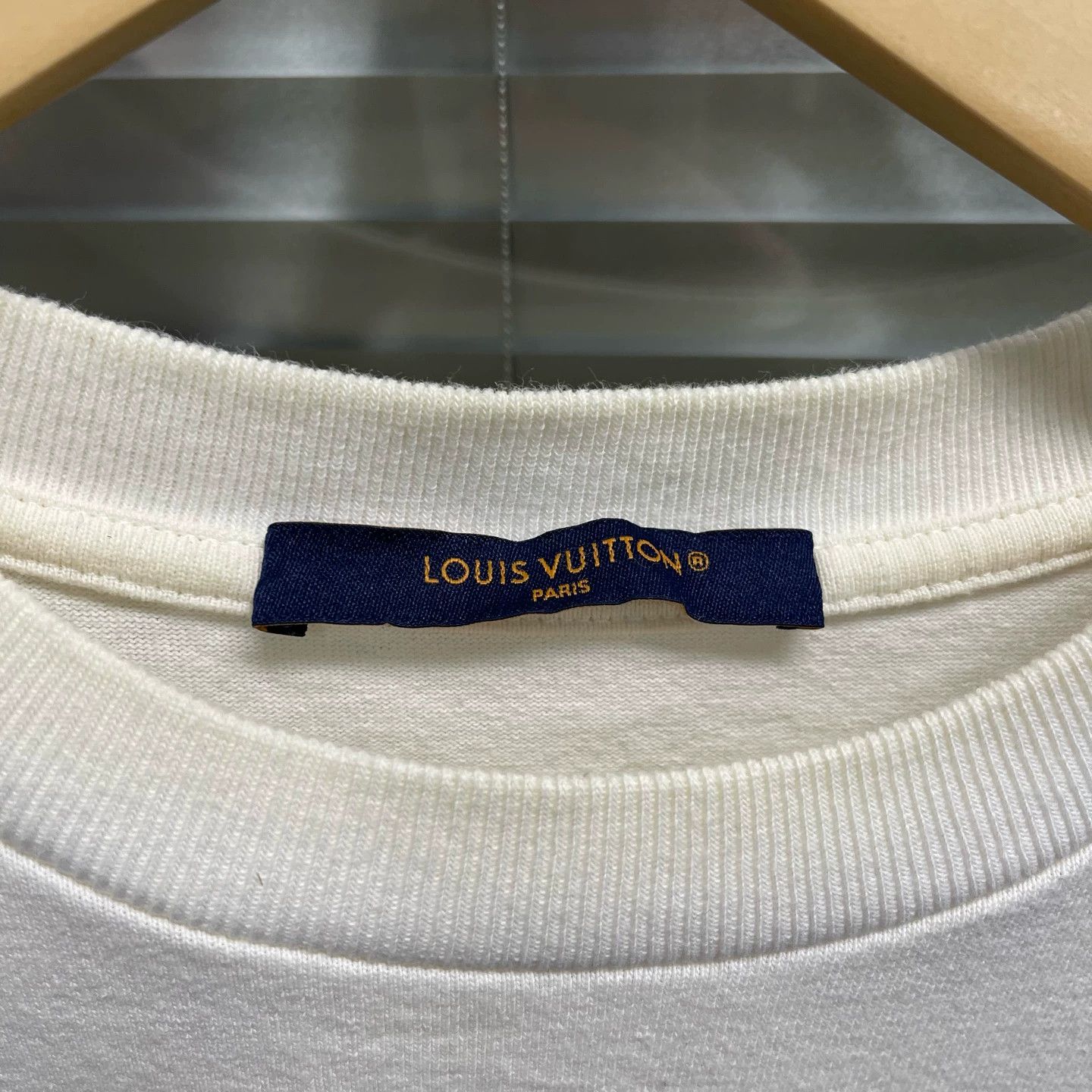Louis Vuitton LV Rainbow White S/S Tee M Size US M / EU 48-50 / 2 - 3 Thumbnail