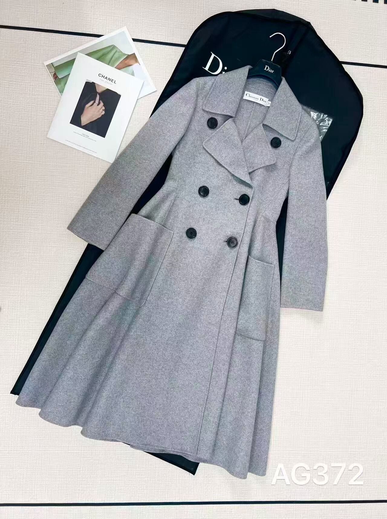 Dior Christian Dior Double-Breasted Coat Size S / US 4 / IT 40 - 1 Thumbnail