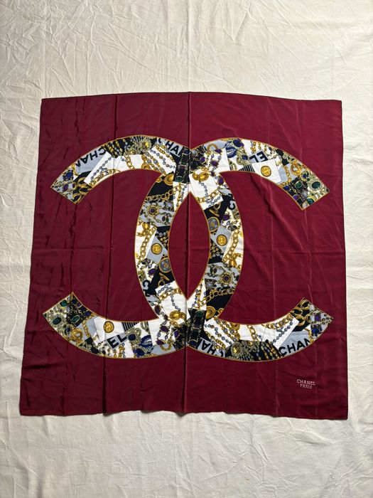 Chanel 1990s Chanel Interlocking CC Jewel Print Scarf