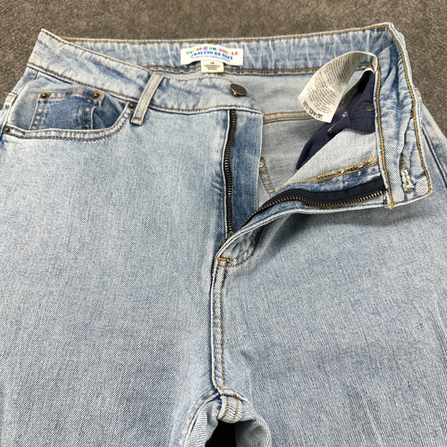 Guess GUESS Jeans Womens 28 Blue Flare J Balvin SS 22 Light Wash Stretch Denim 5-Pocket Inseam 33 Solid Button Zip Women Regular Vintage No Size 28" / US 6 / IT 42 - 2 Thumbnail