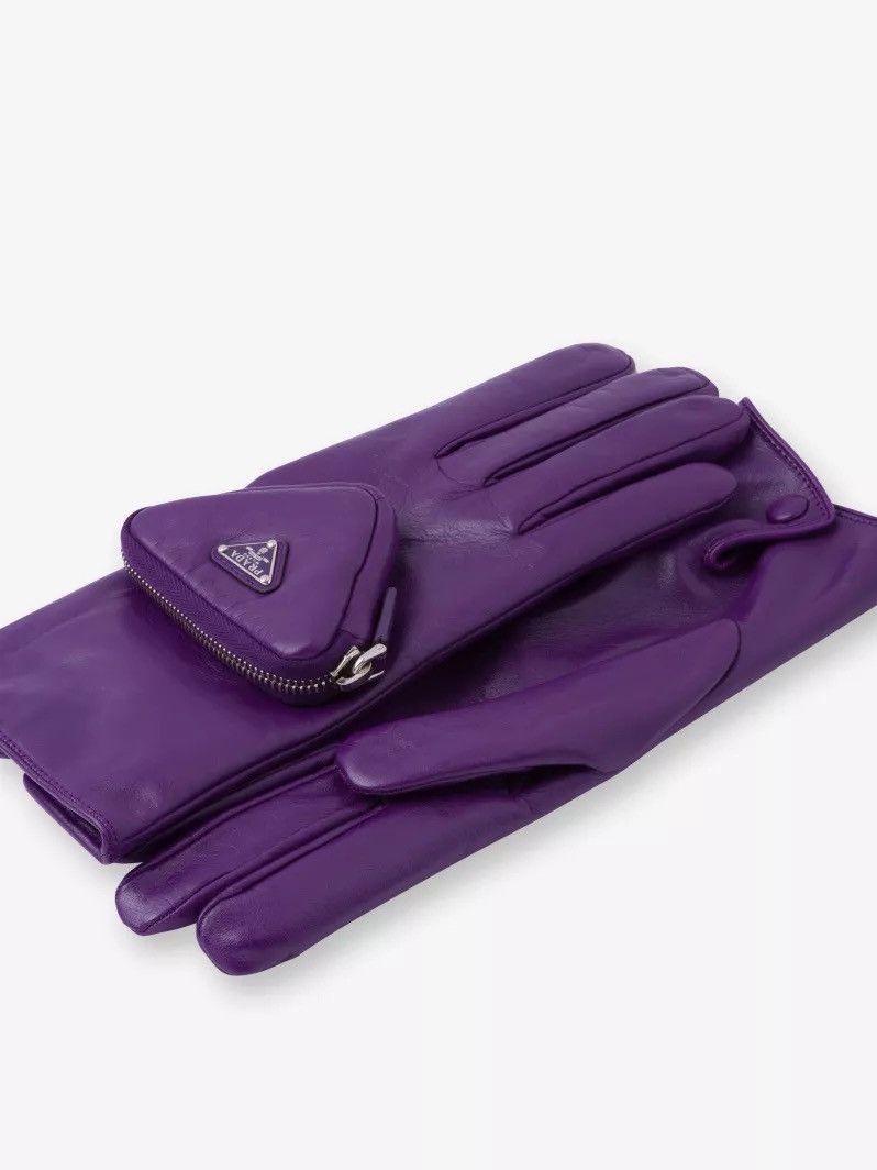 Prada Prada FW21 Runway Triangle Logo Pouch Leather Gloves Purple Size ONE SIZE - 2 Thumbnail