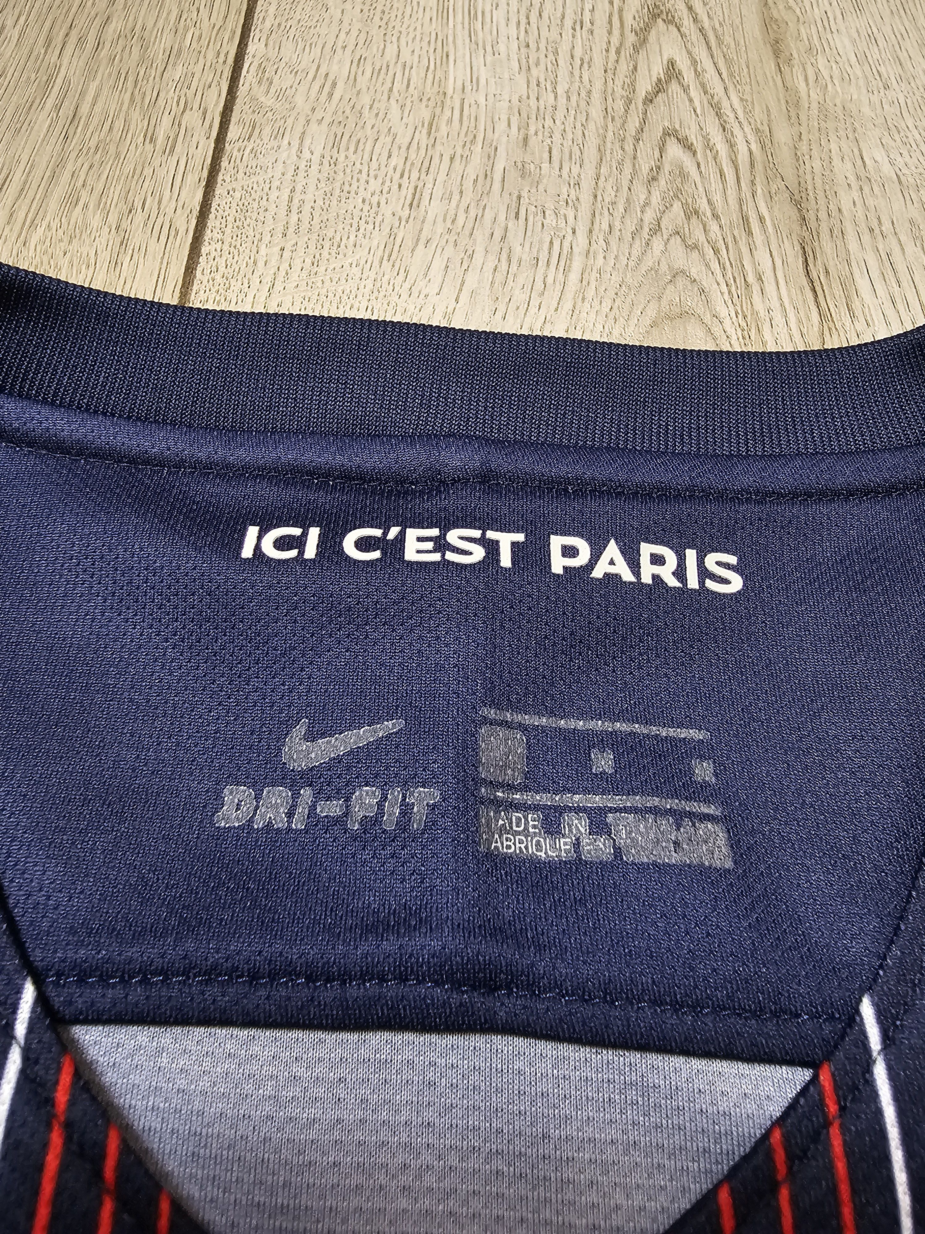 Nike PSG PARIS SAINT-GERMAIN 2016 2017 FOOTBALL SOCCER JERSEY Size US M / EU 48-50 / 2 - 11 Thumbnail