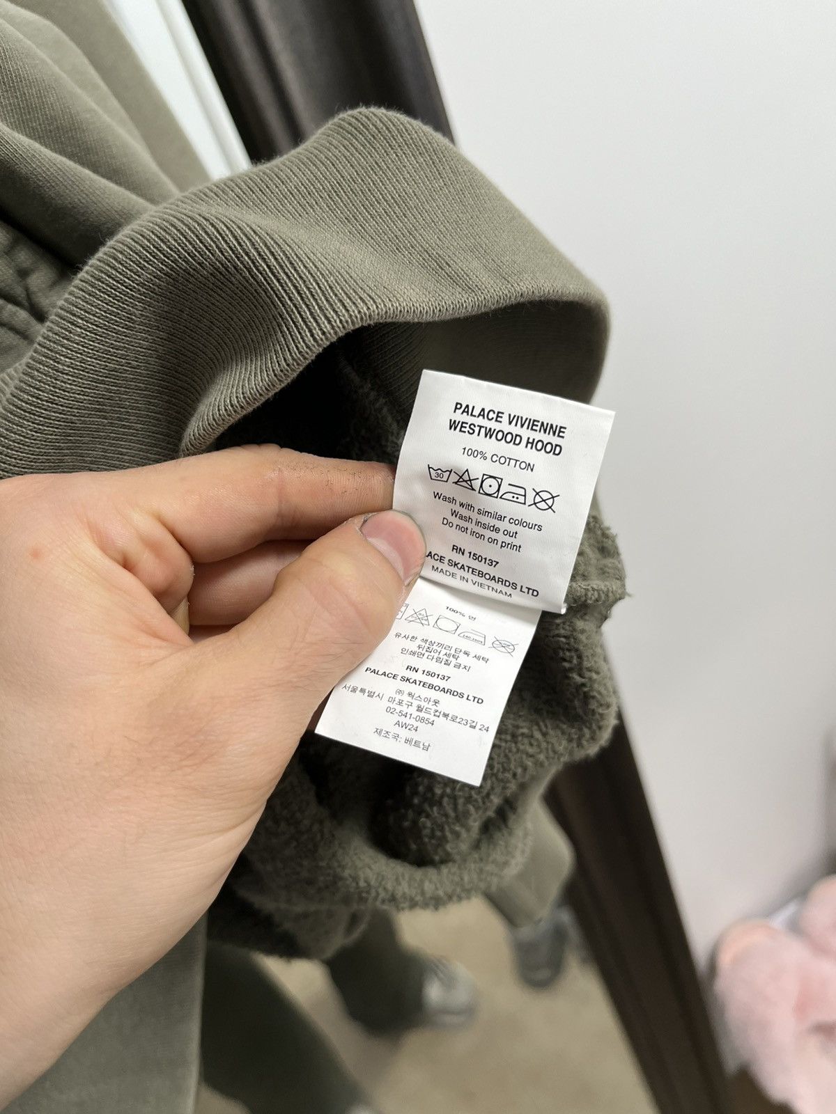 Palace × Vivienne Westwood Palace x Vivienne Westwood Hoodie Olive Green L size rare !! Size US L / EU 52-54 / 3 - 5 Thumbnail