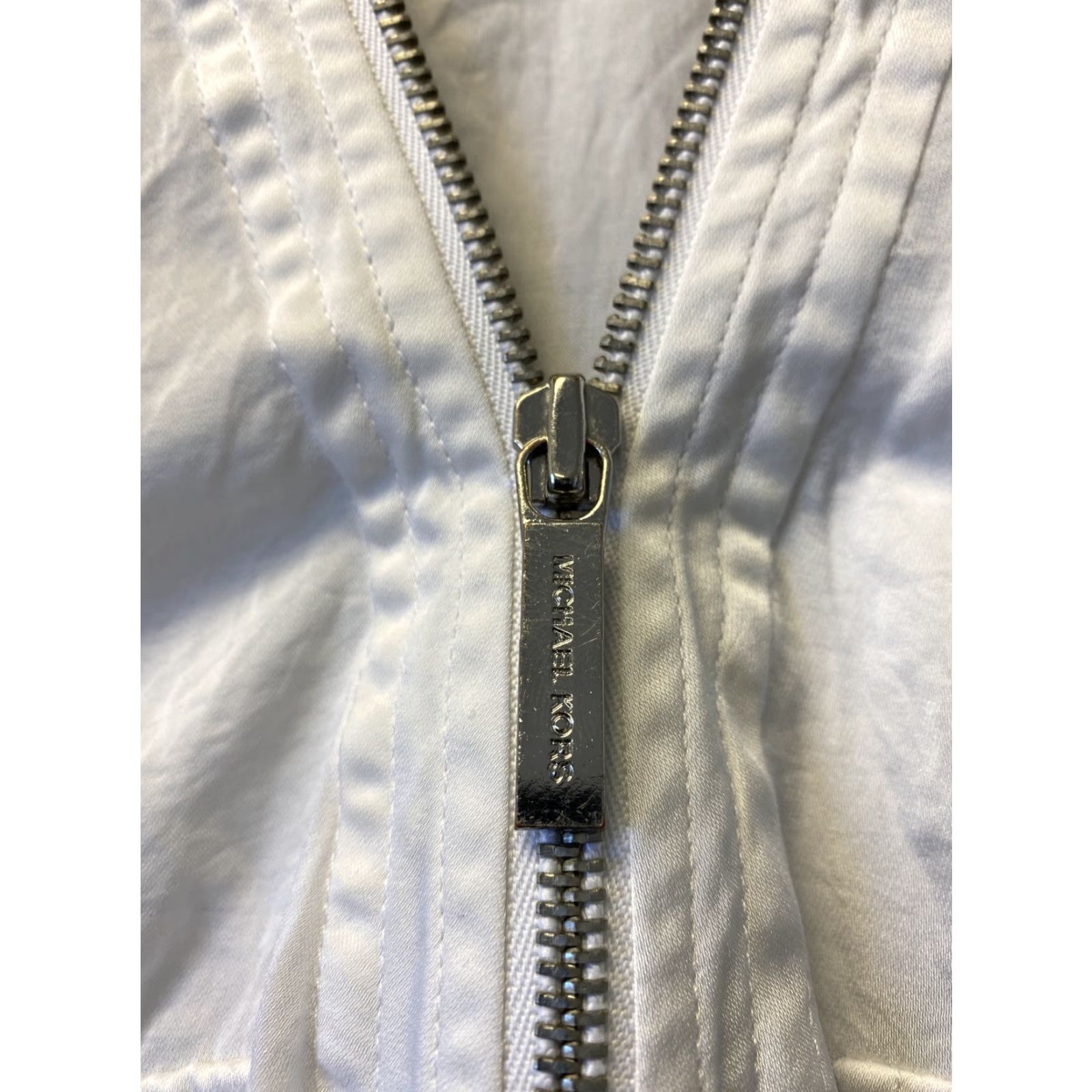 Michael Kors Michael Kors Blouse Sleeves White Front Zipper Pockets Size XL 54-54 Size S / US 4 / IT 40 - 4 Thumbnail