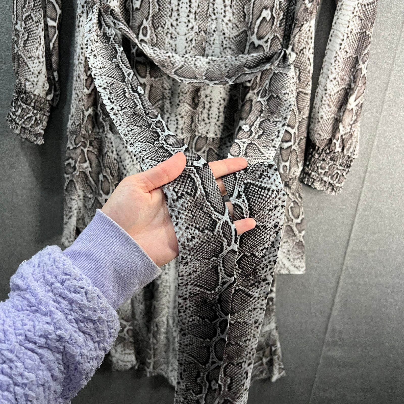 Other Sam Edelman Snakeskin Tiered Ruffle Midi Dress Grey Size L / US 10 / IT 46 - 16 Thumbnail